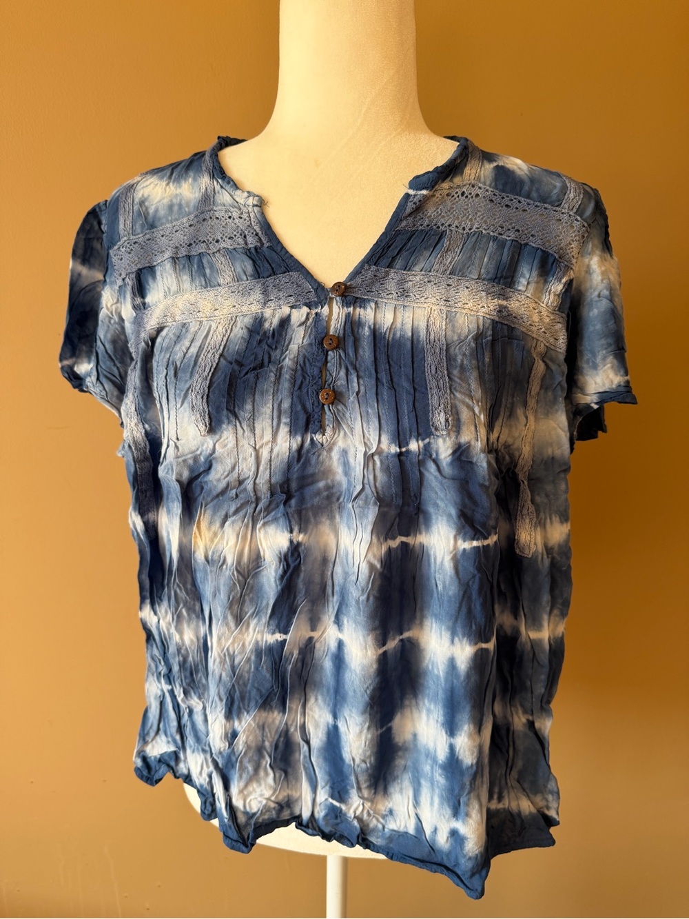 Knox Rose Blue & White Tie Dye Boho Crochet Lace Henley Blouse Top